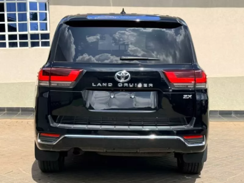 Toyota LAND CRUISER 300 LC300   - 2021