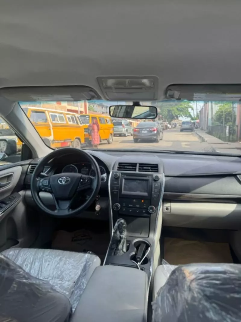 Toyota Camry   - 2016