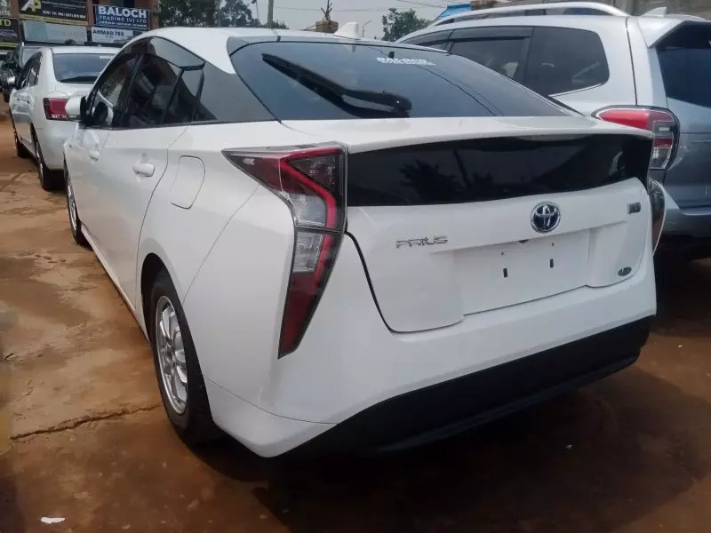 Toyota Prius Hybrid - 2013