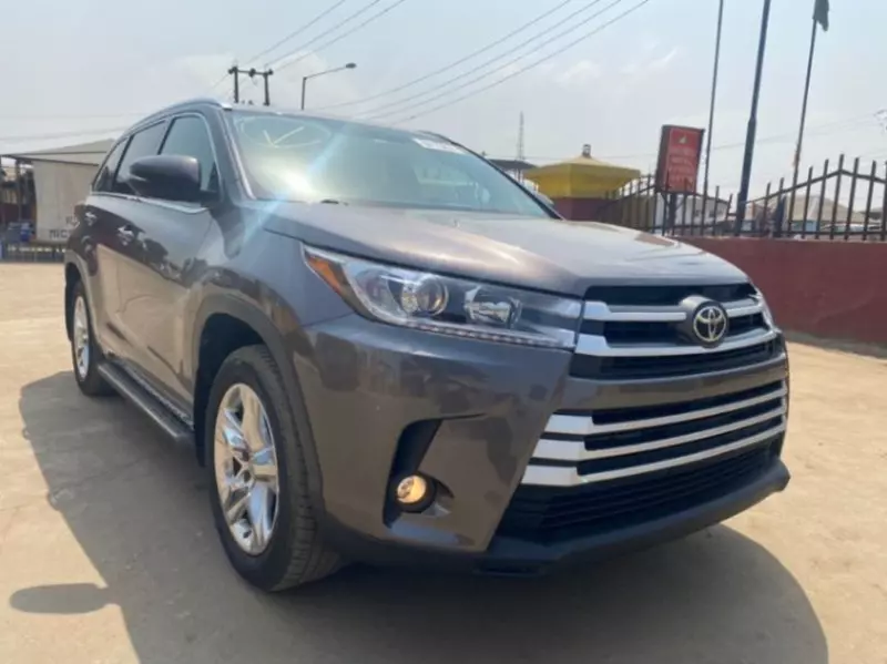 Toyota Highlander   - 2015