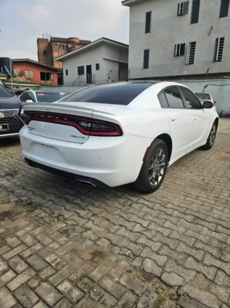 Dodge Charger - 2017