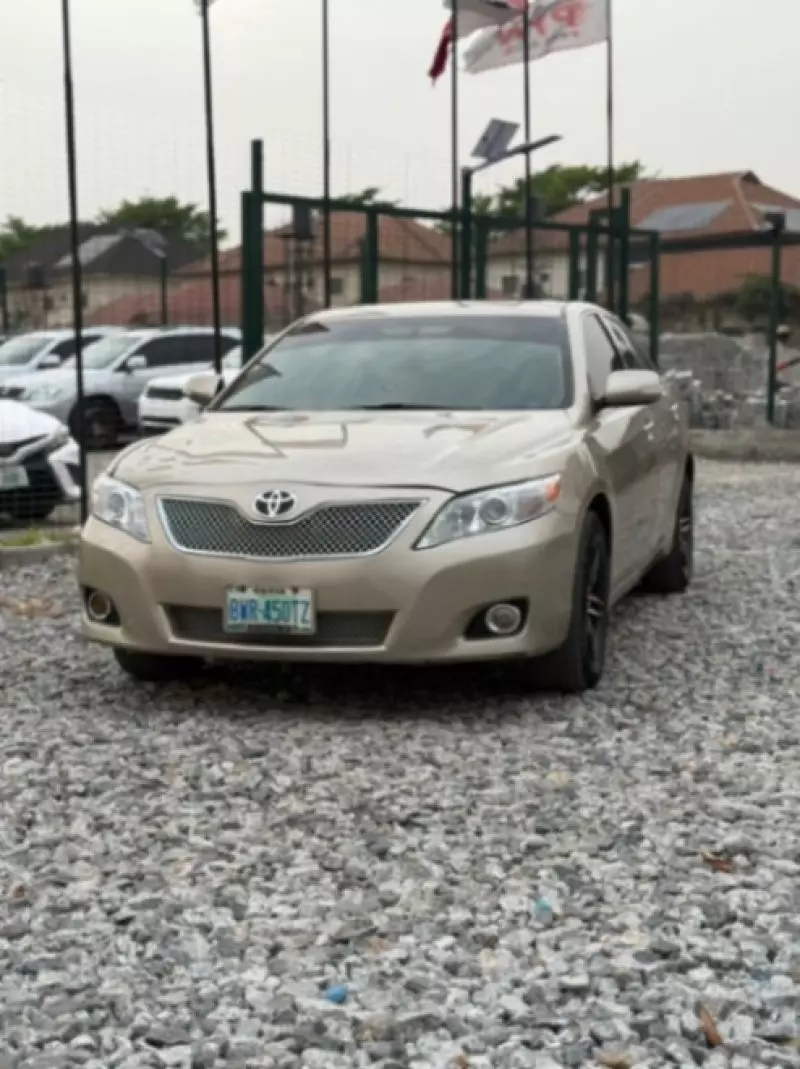 Toyota Camry   - 2007