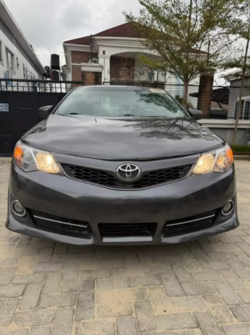 TOYOTA Camry   - 2014
