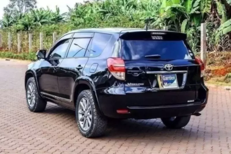 Toyota Vanguard    - 2012