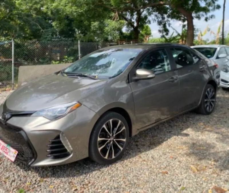 TOYOTA Corolla   - 2017