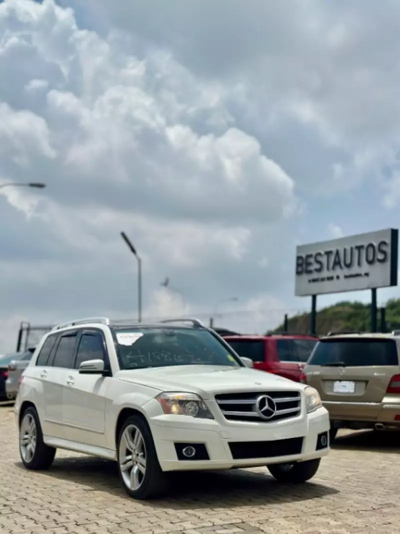 Mercedes-Benz GLK 350   - 2012