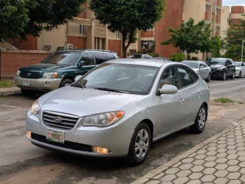 Hyundai Elantra - 2009