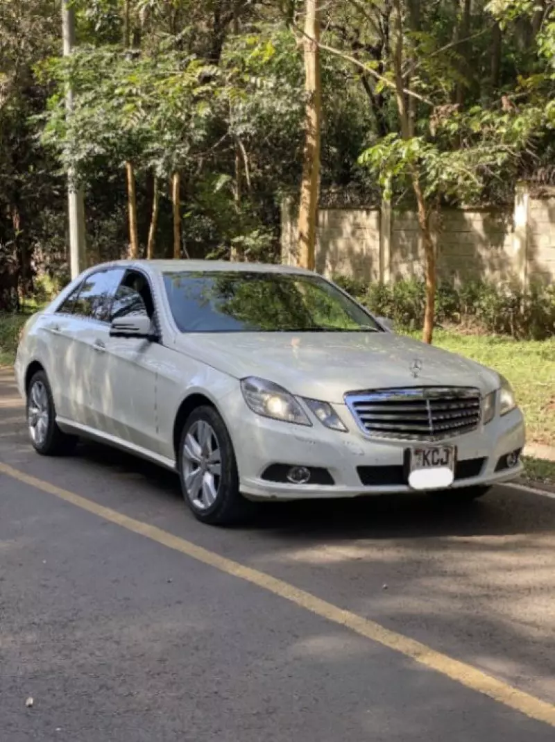 Mercedes-Benz E 250   - 2010