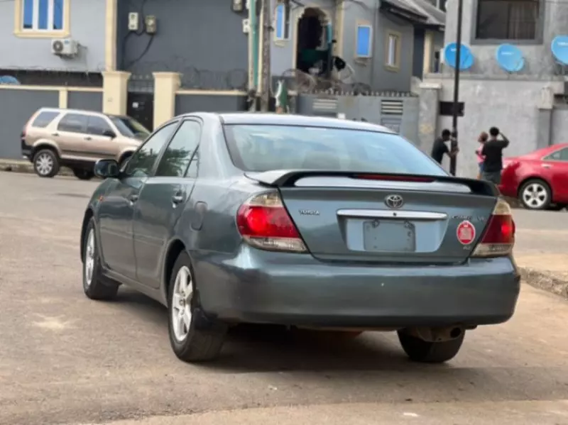 Toyota Camry   - 2002