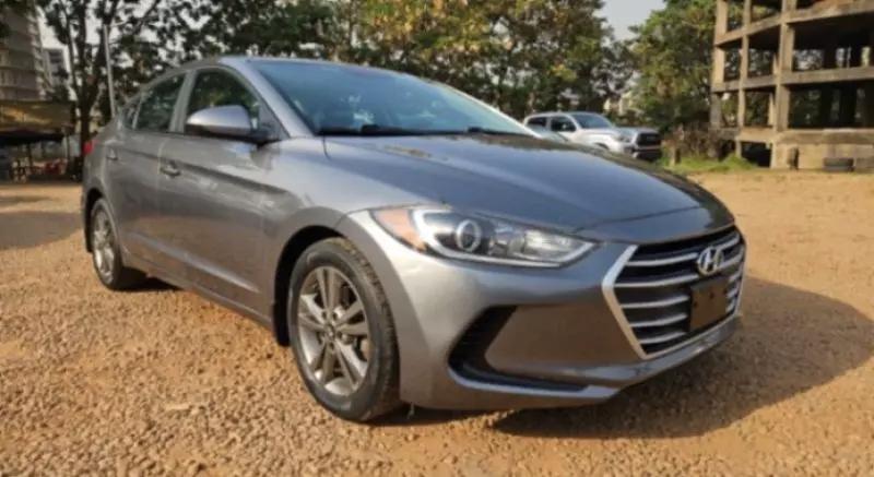 Hyundai Elantra   - 2018