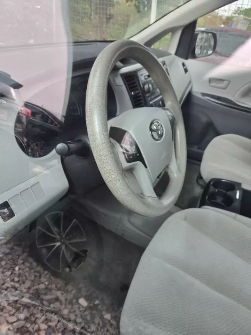 Toyota Sienna   - 2014