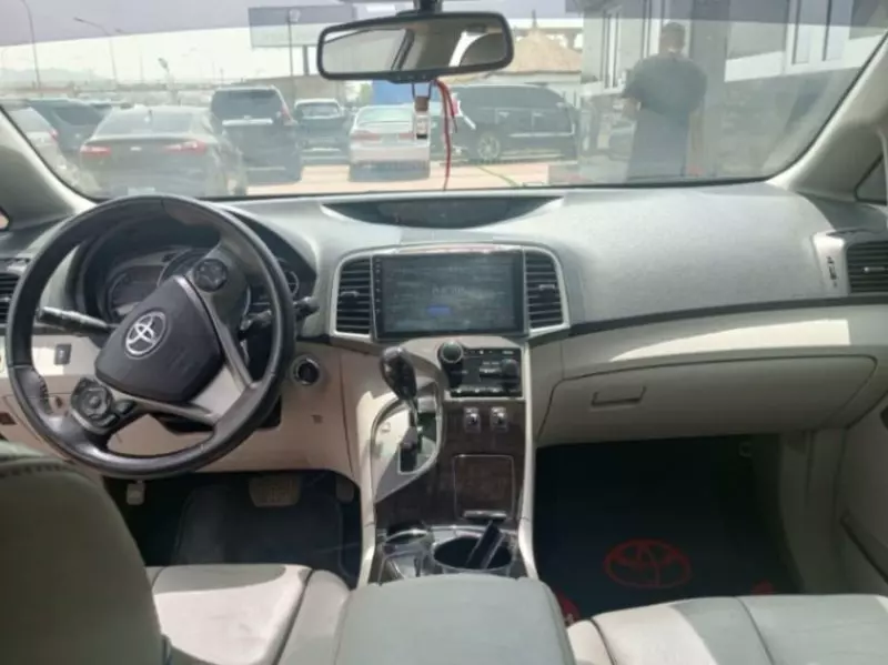 Toyota Venza   - 2013