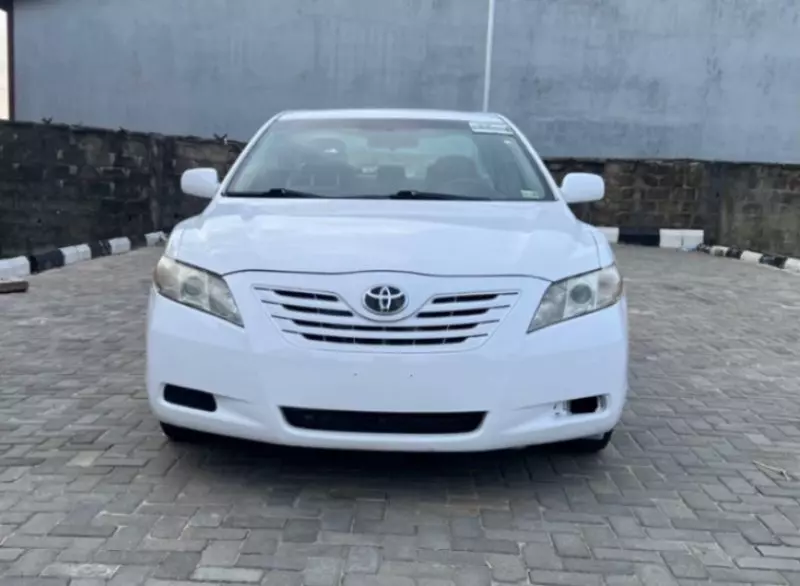 Toyota Camry   - 2007