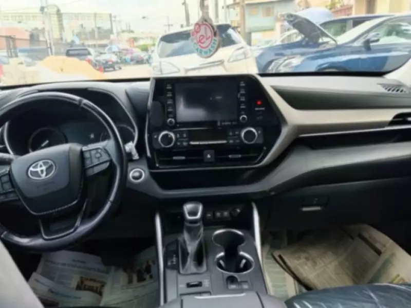 TOYOTA Highlander - 2021