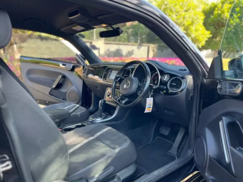 Volkswagen Beetle   - 2017