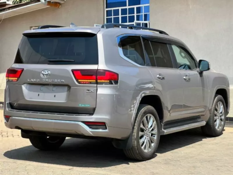 Toyota LAND CRUISER 300 LC300   - 2023