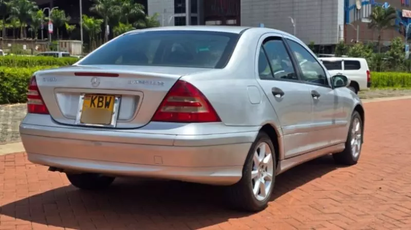 Mercedes-Benz 200   - 2007