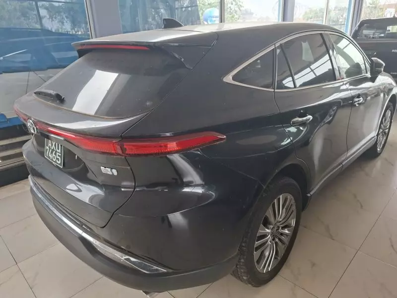 Toyota Harrier hybrid    - 2020