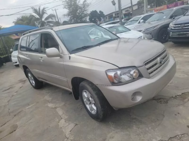 TOYOTA Highlander - 2004