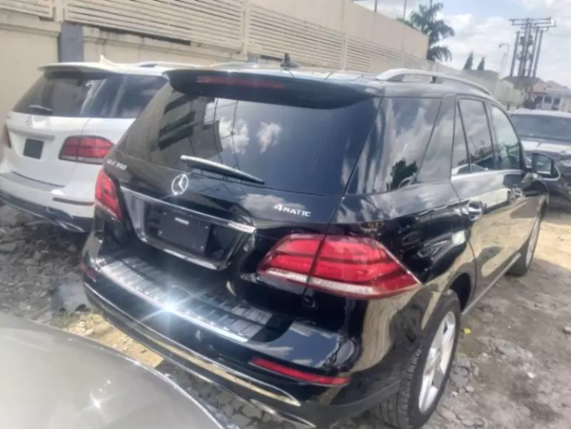 Mercedes-Benz GLE-Class   - 2017