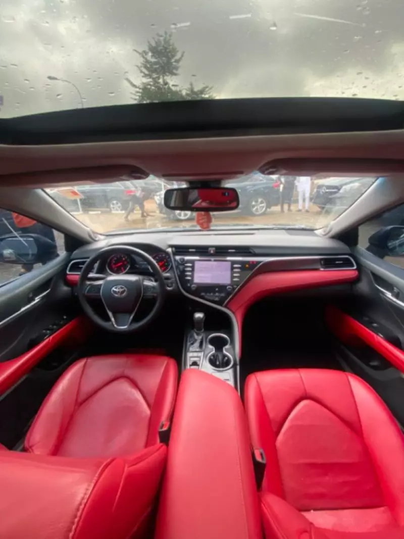 TOYOTA Camry   - 2018