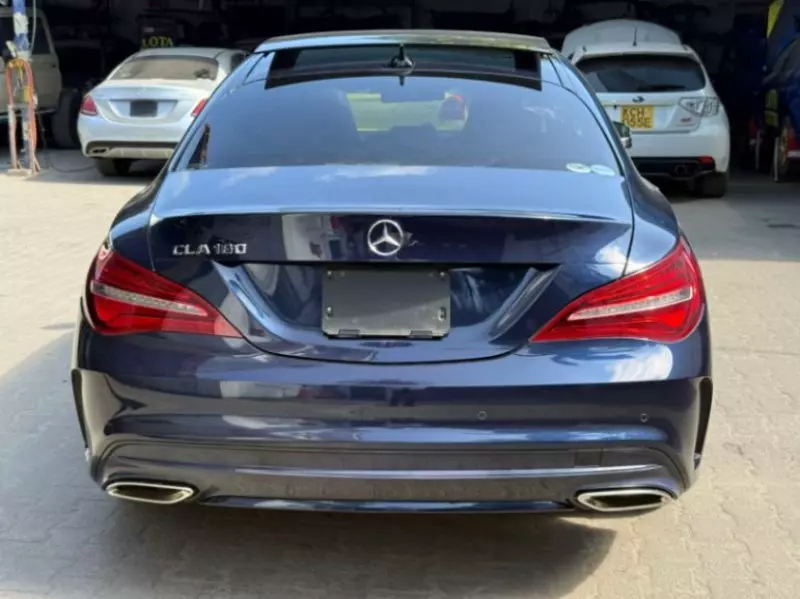 Mercedes-Benz CLA 180   - 2018