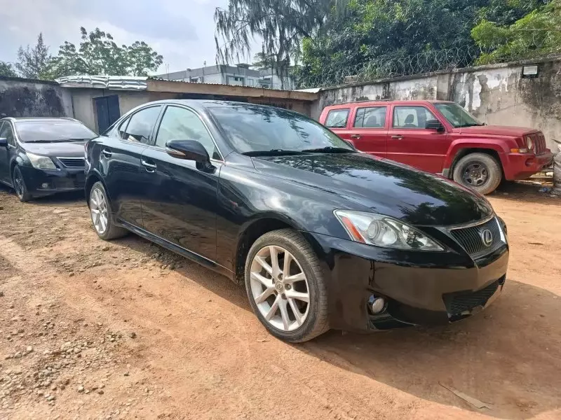 Lexus IS 250   - 2011