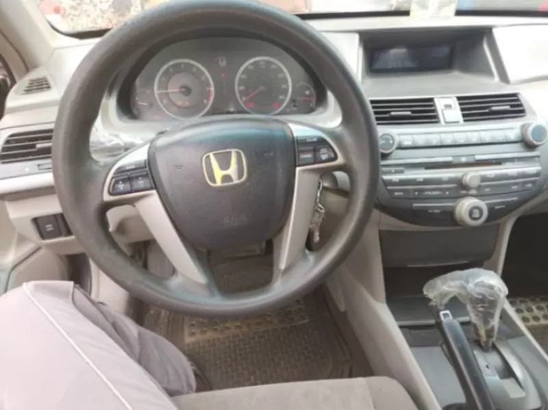 Honda Accord   - 2009