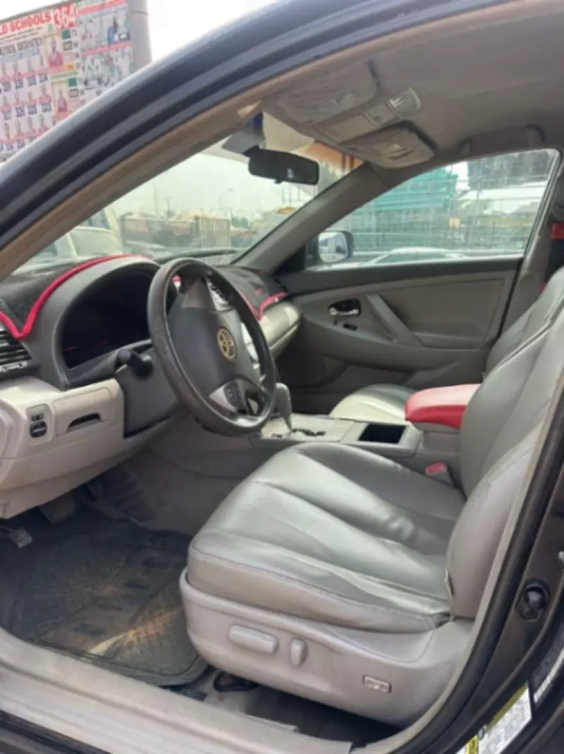 Toyota Camry   - 2007