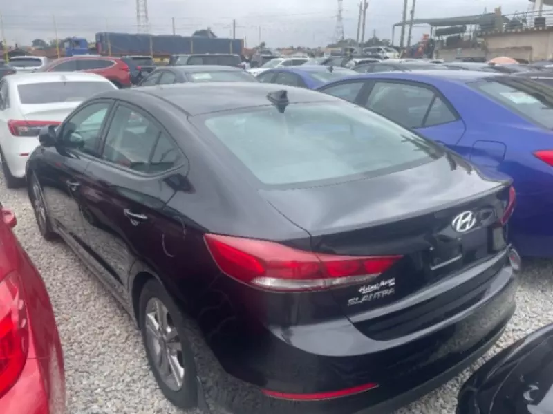 Hyundai Elantra   - 2018