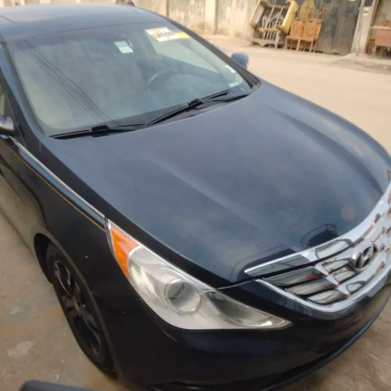 Volkswagen Passat   - 2013