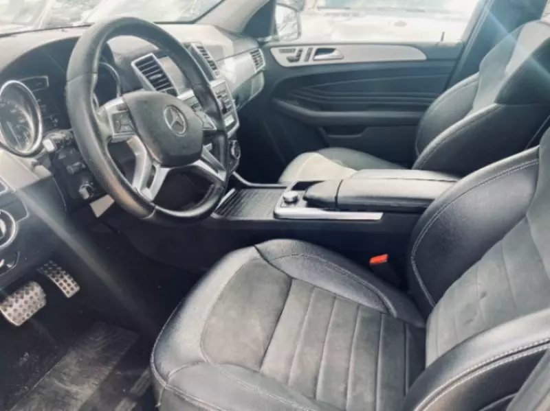 Mercedes-Benz ML-Class   - 2012