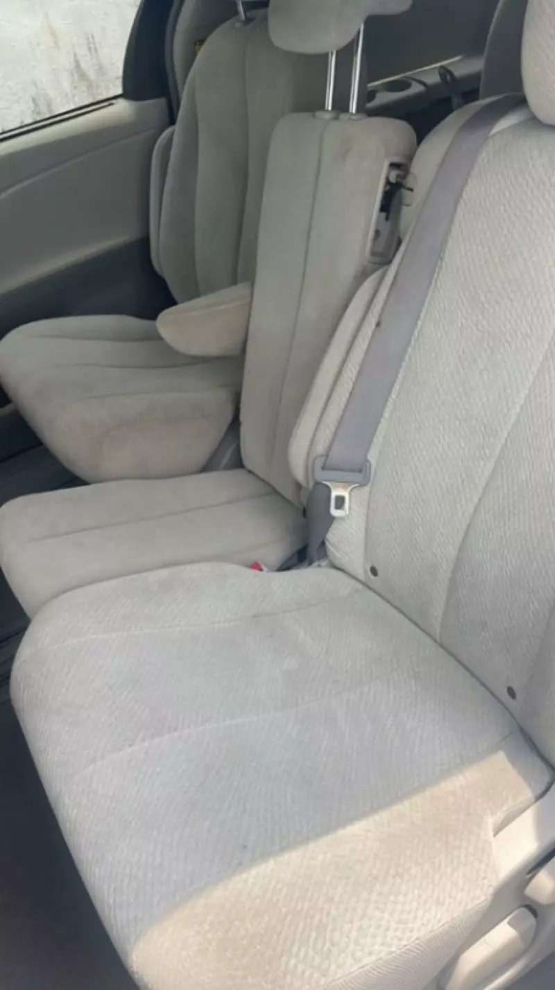 Toyota Sienna   - 2011