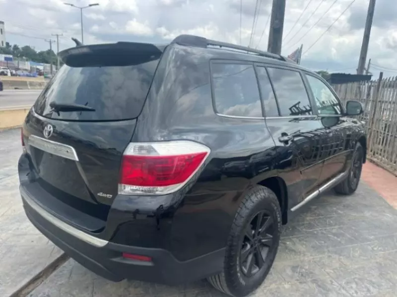 TOYOTA Highlander   - 2012