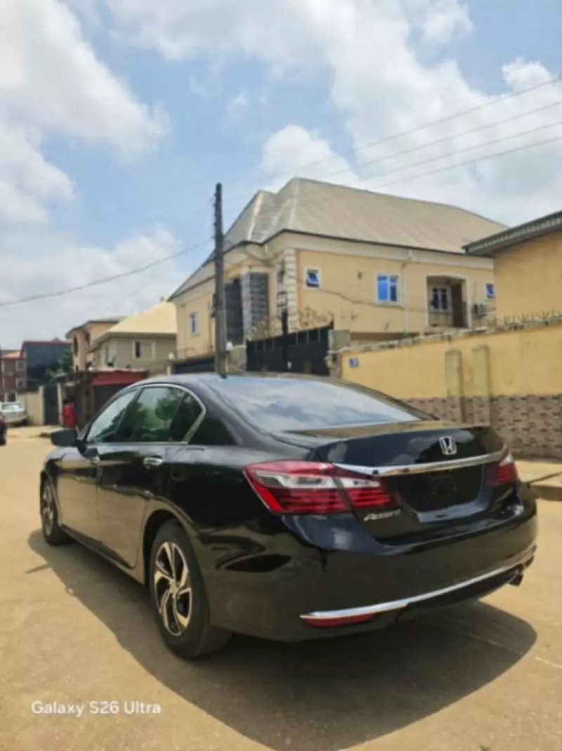 Honda Accord - 2017