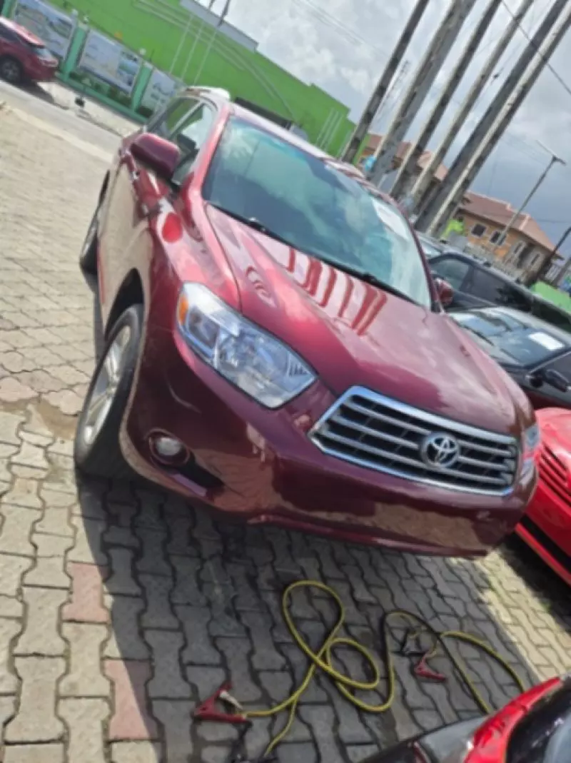 TOYOTA Highlander - 2010