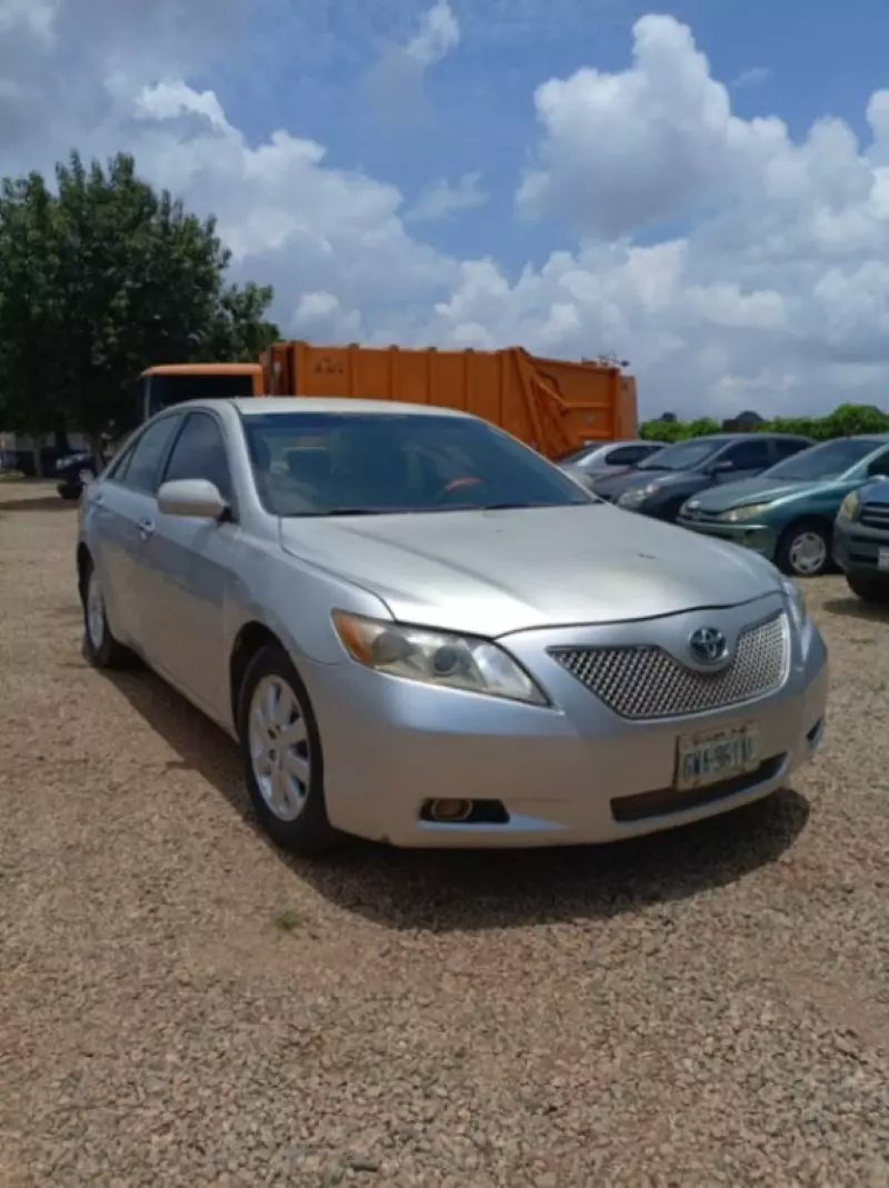 TOYOTA Camry   - 2009