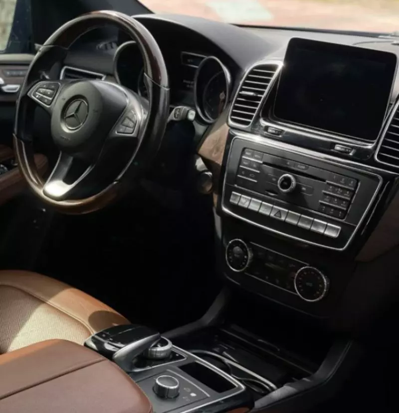 Mercedes-Benz GLE-Class   - 2018