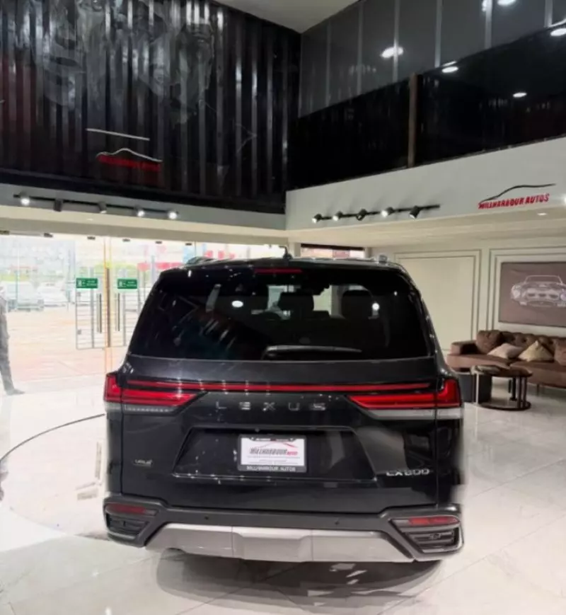 Lexus LX   - 2024