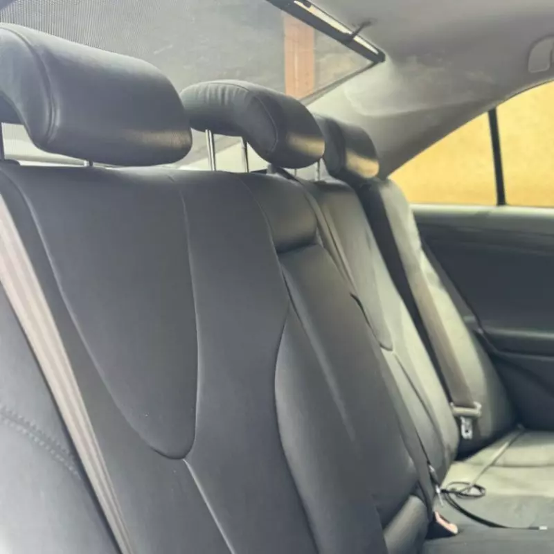 Toyota Camry   - 2010