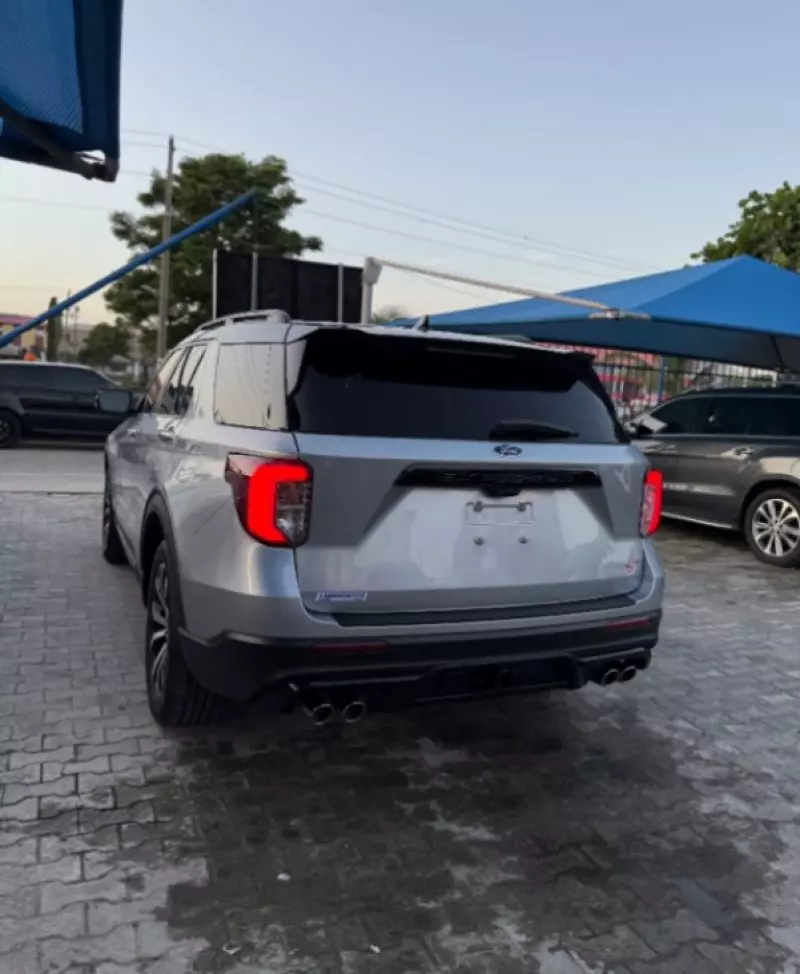 Ford Explorer   - 2020