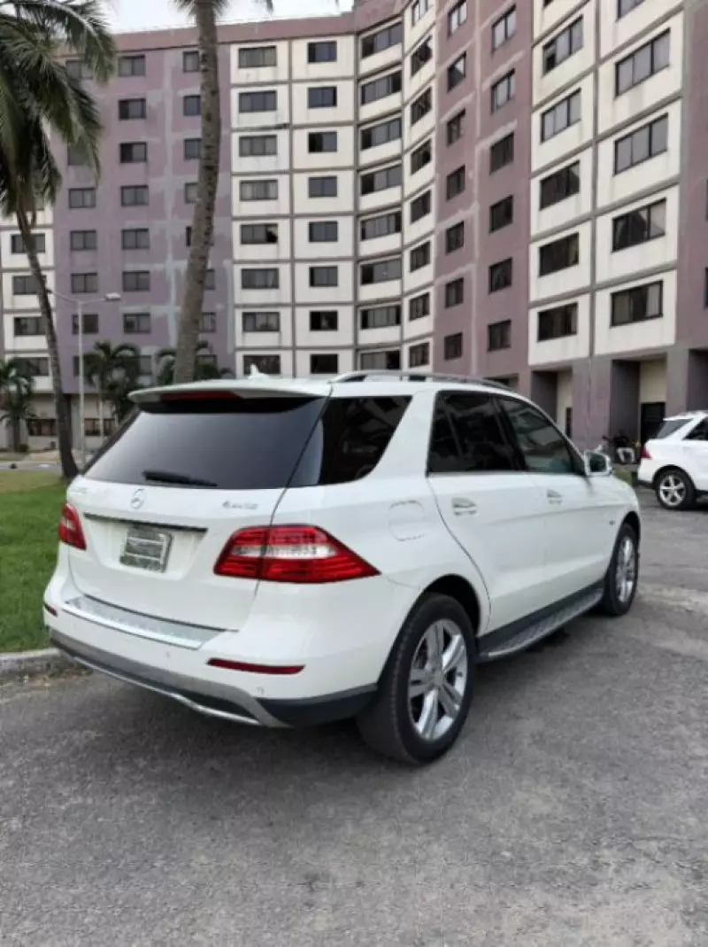 Mercedes-Benz ML 350   - 2012