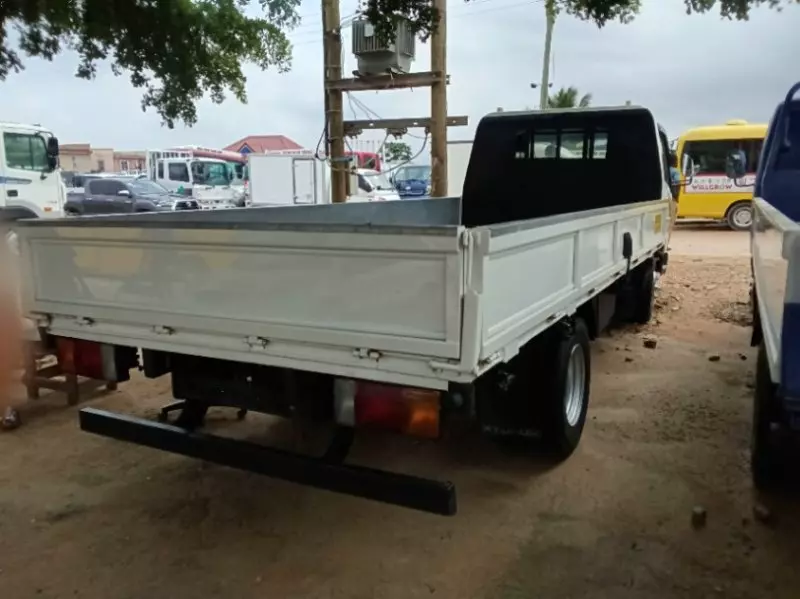 Hyundai Mighty   - 2010