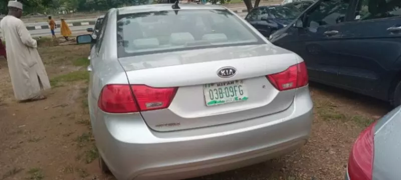 KIA Optima   - 2010