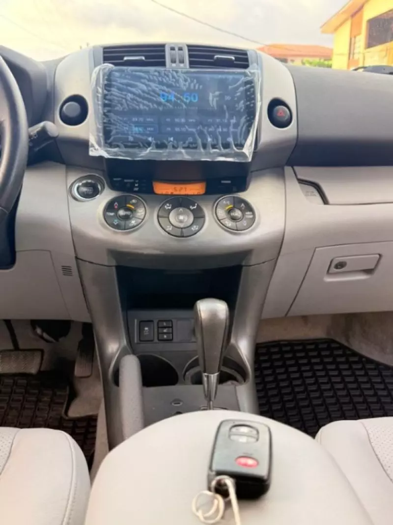 Toyota RAV 4 - 2012