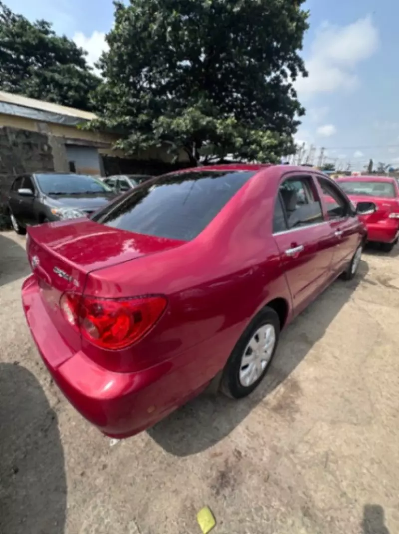 Toyota Corolla   - 2005