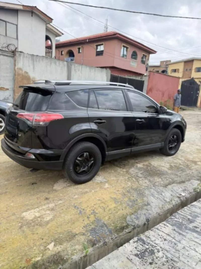 TOYOTA RAV4   - 2016