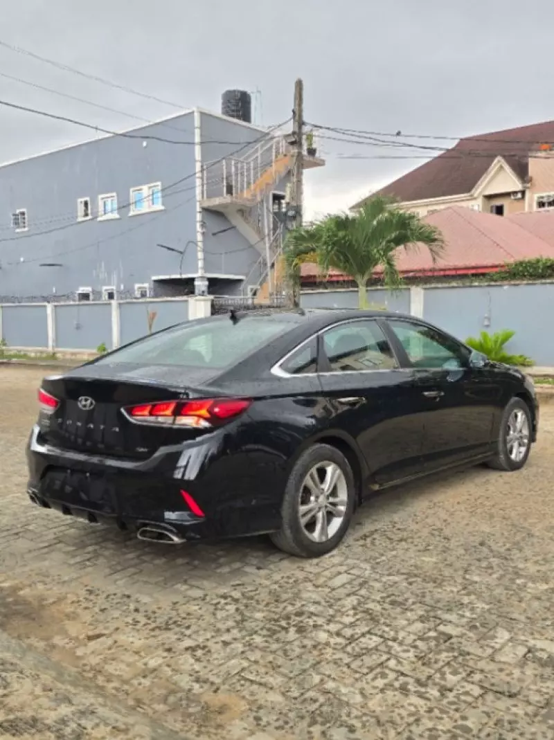 Hyundai Sonata   - 2019