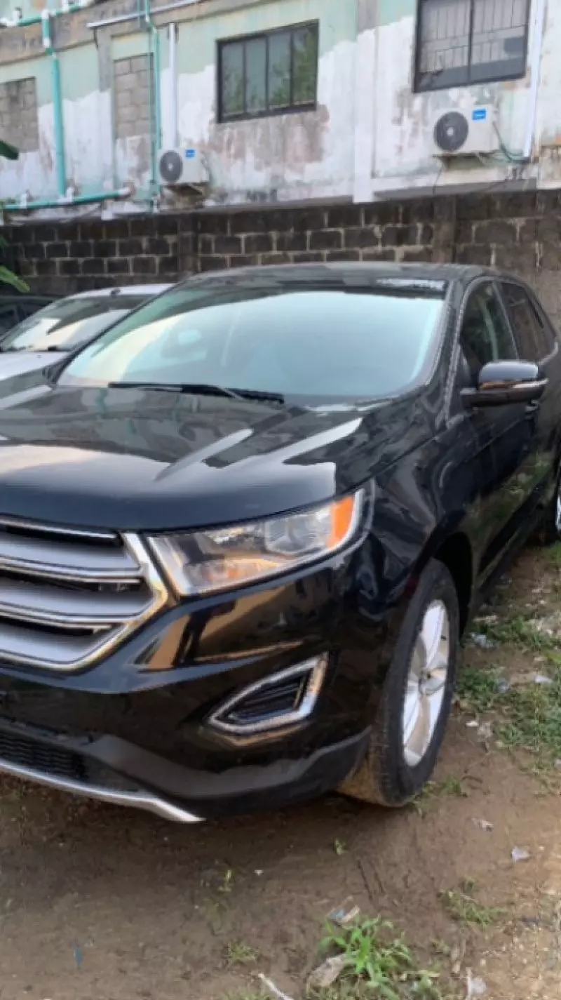Ford Edge   - 2015