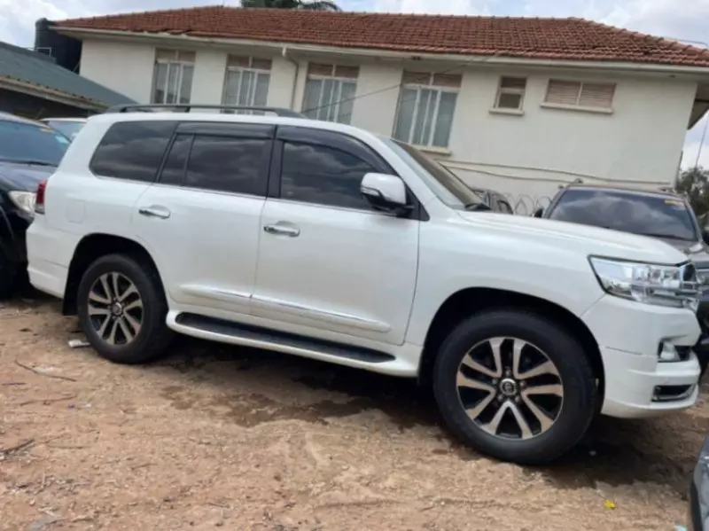 Toyota Landcruiser  V8   - 2009